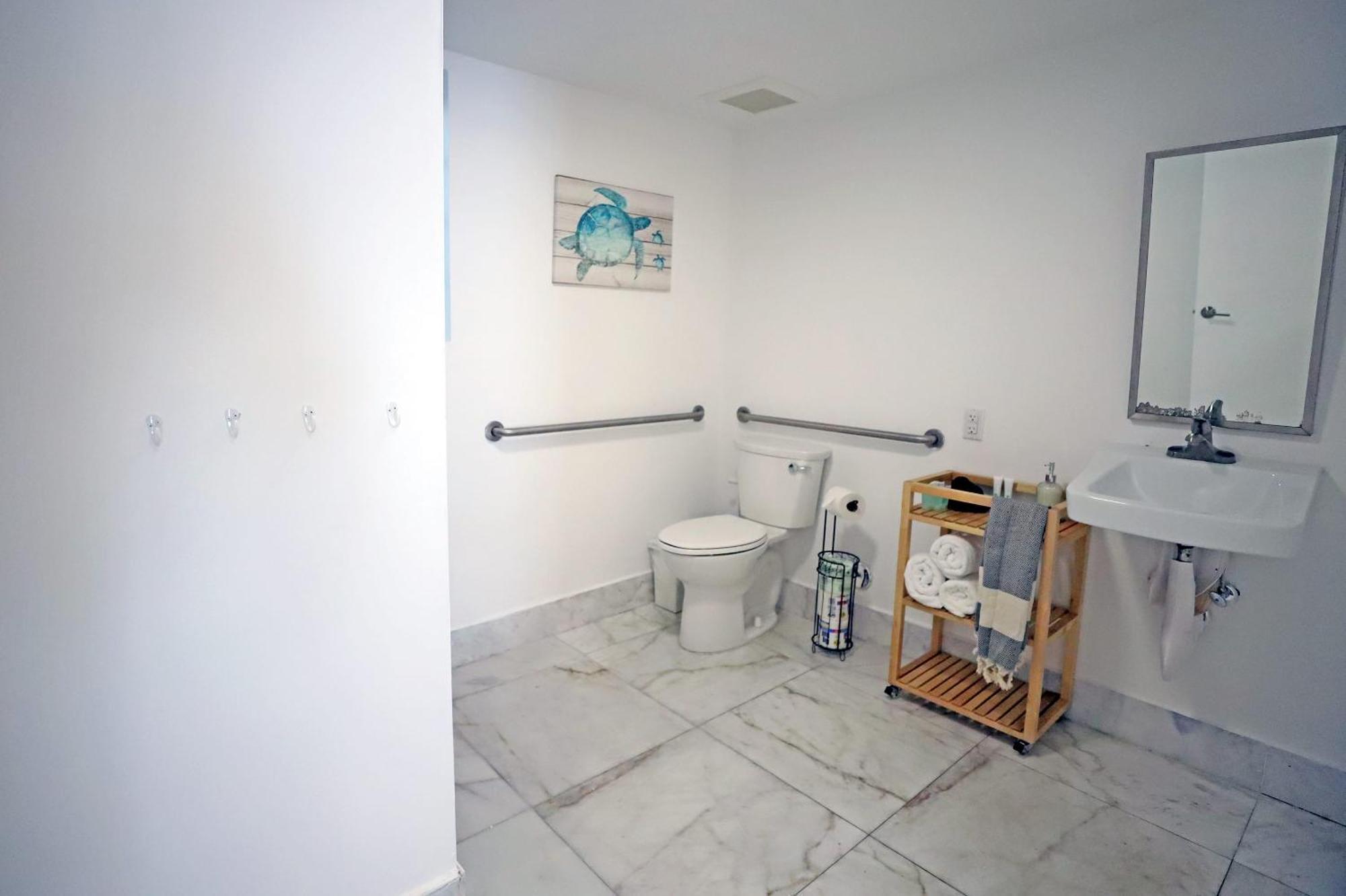 South Beach 2 Bedroom Family Pet Friendly Apartment With Free Parking On Premise Miami Beach Exterior photo
